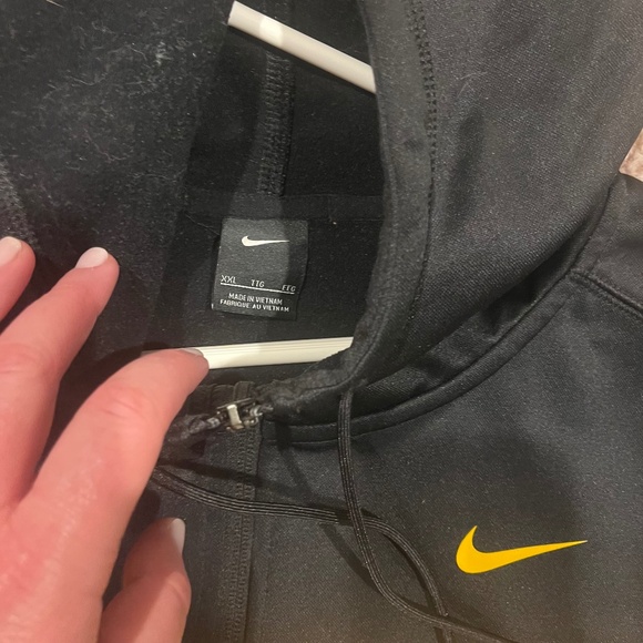 Men's Iowa Hawkeyes Nike Hooded Zip Up - Picture 3 of 3